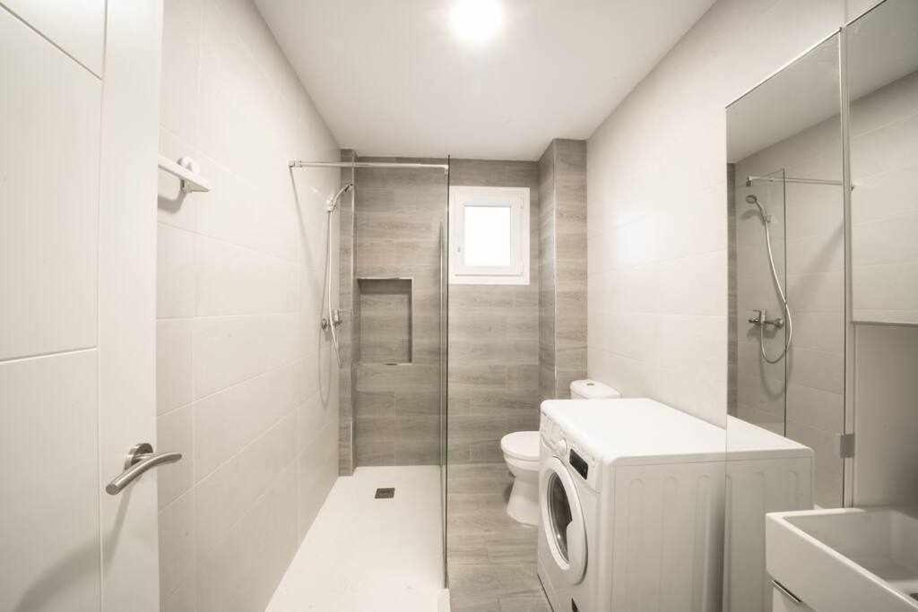 1 Room Atico Pedregalejo Малага Экстерьер фото